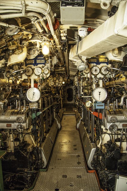 How marine Engineering Ensures Safety in Extreme Ocean Depths